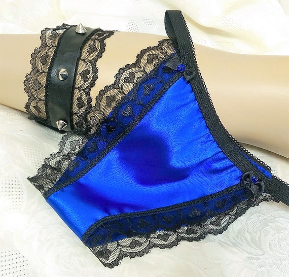 Blauer String