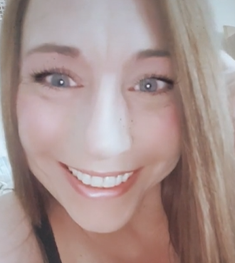 grins